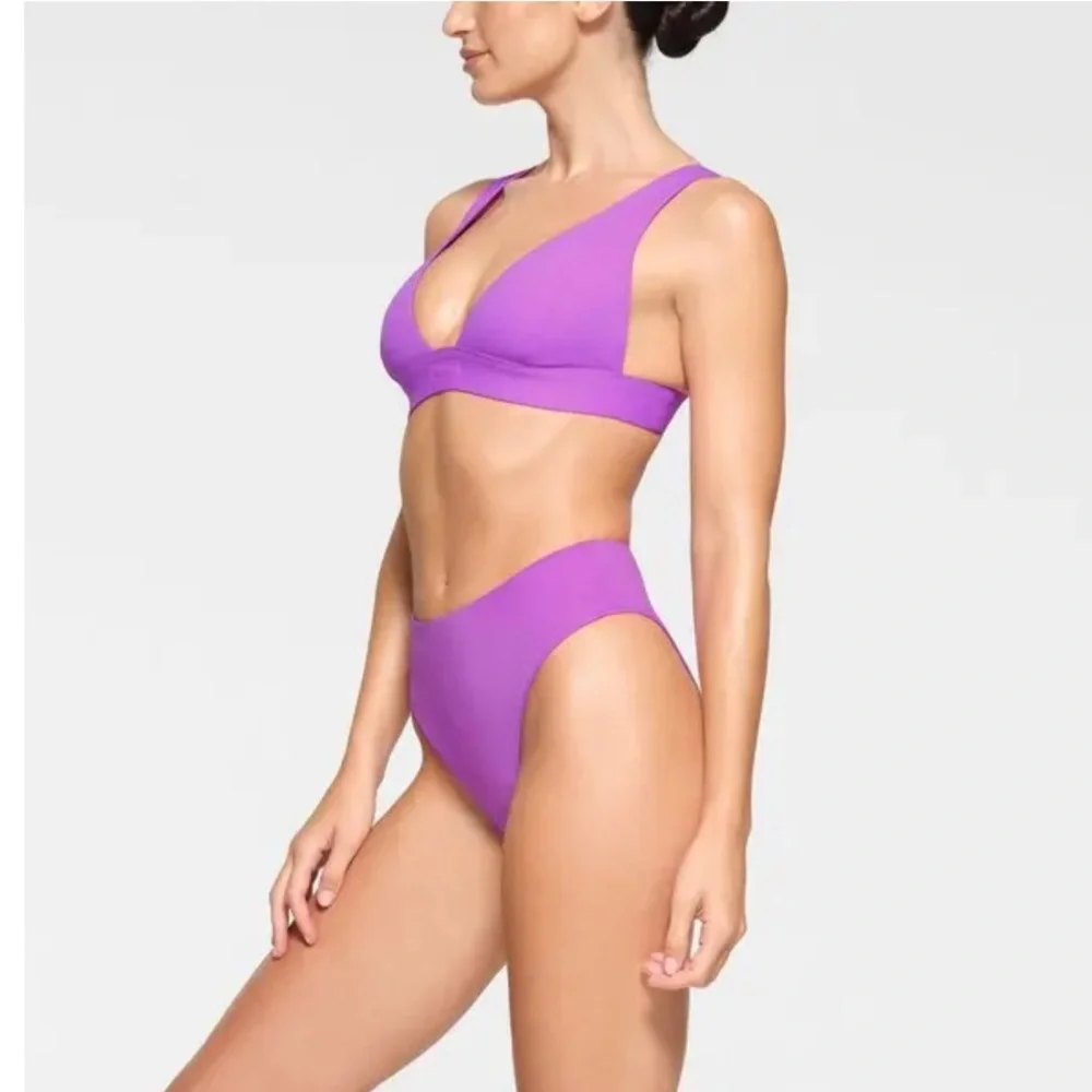 NWT Women's Violet Plunge Bikini Top with Mid Coverage bottoms both 2X